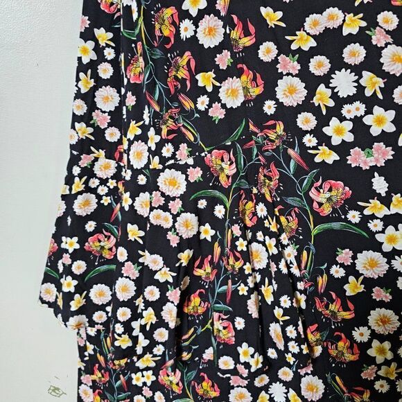 NWT STRUT & BOLT FLORAL BUSTIER STYLE TIERED MAXI DRESS SIZE M - Picture 4 of 16